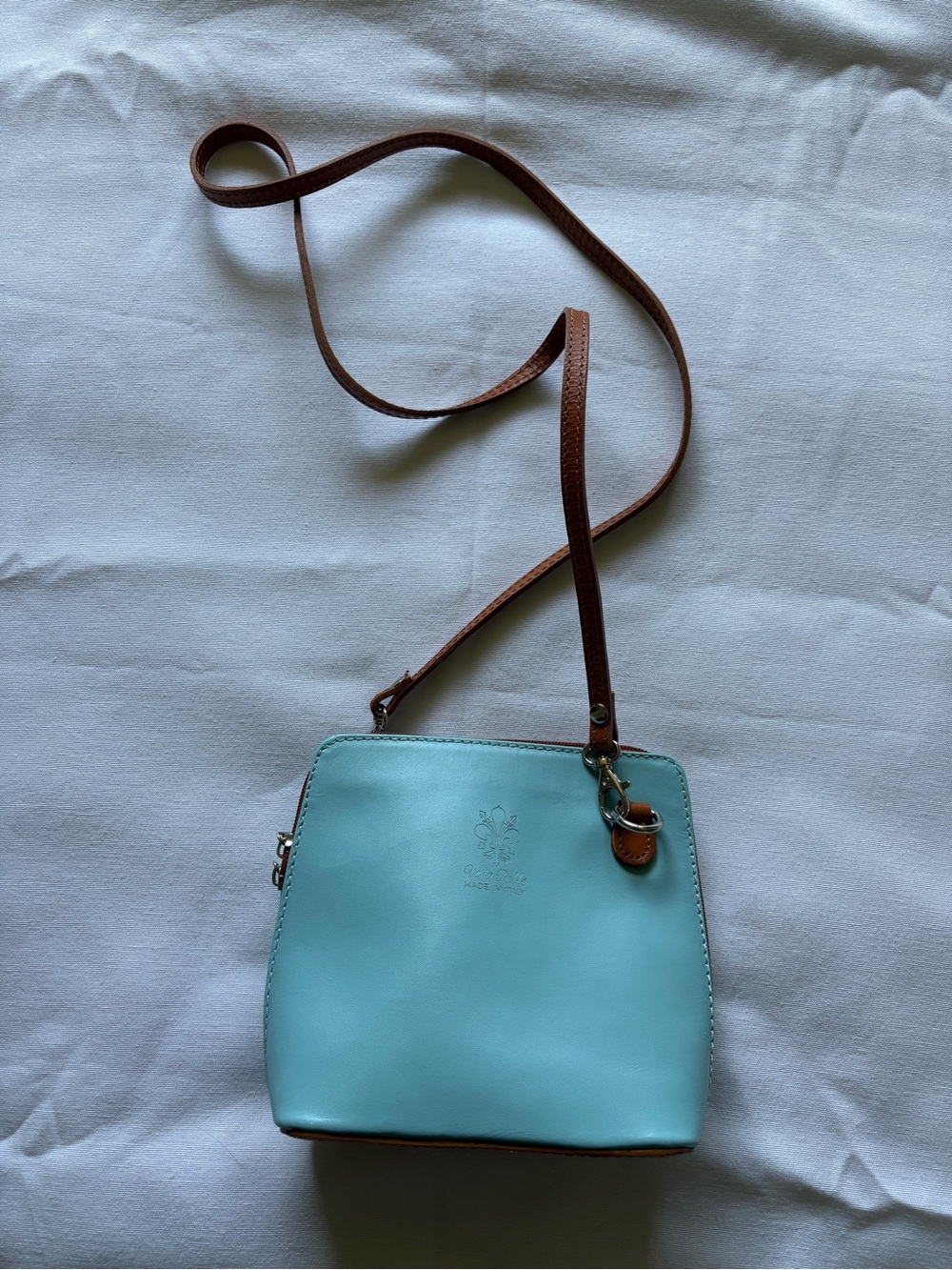 Vera Pelle Blue Leather Crossbody Bag with Brown Strap